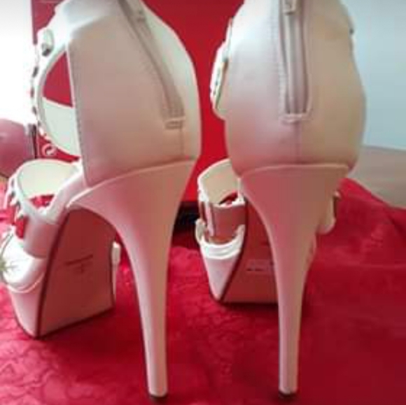 NWT BODY CENTRAL High heels - Picture 4 of 5